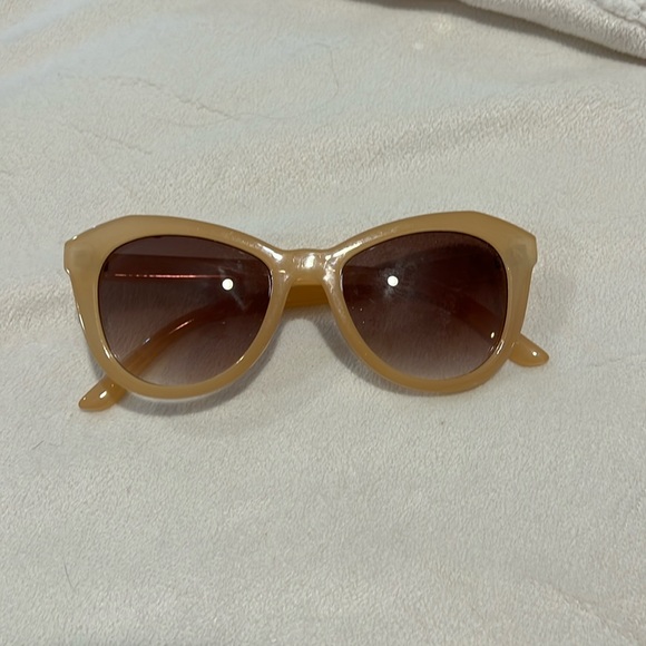 Tan Sunglasses - Picture 1 of 5